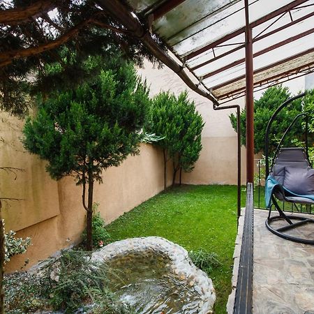 Stunning, Newly Renovated Central Apartment Gran Varadino Esterno foto