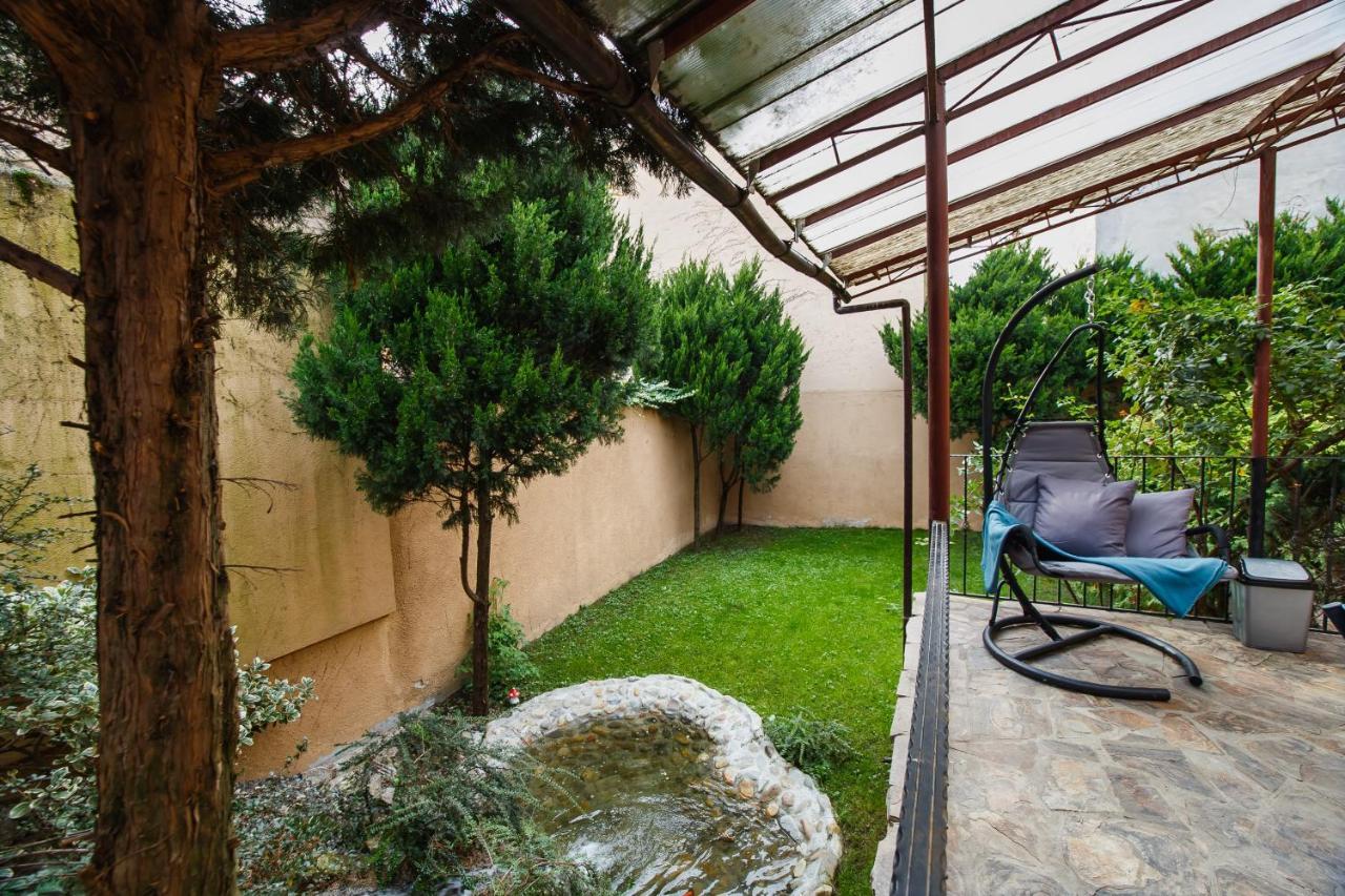 Stunning, Newly Renovated Central Apartment Gran Varadino Esterno foto